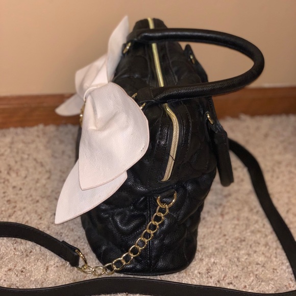 Betsey Johnson bow purse - Picture 3 of 5